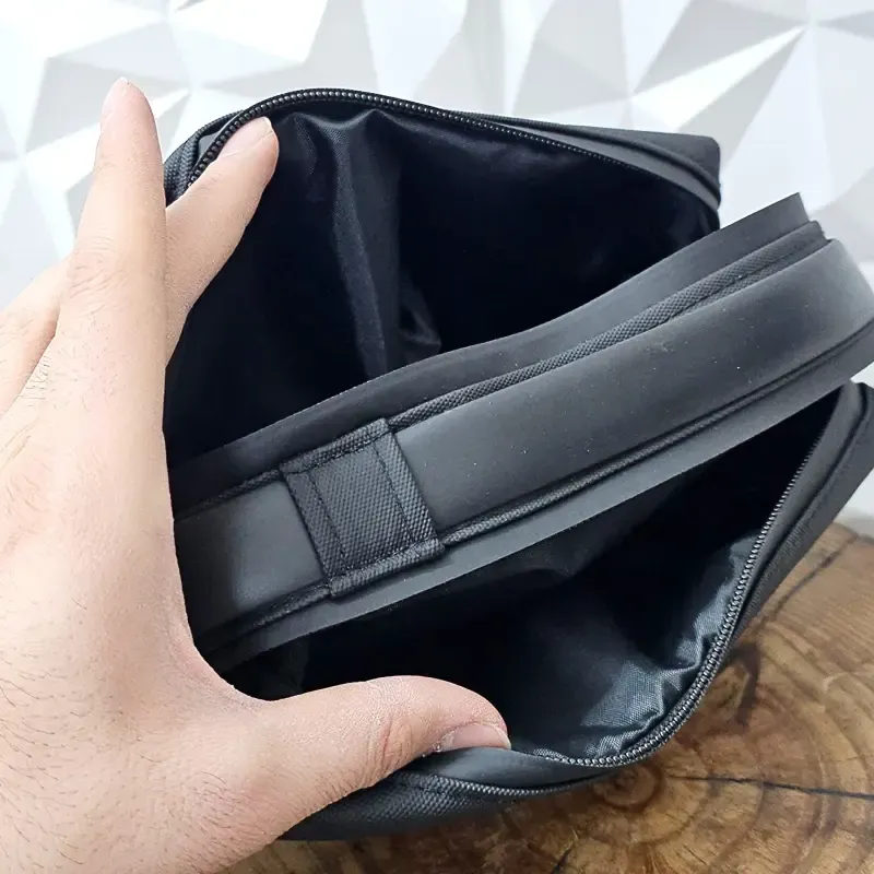 کیف دستی مردانه ضد آب سیلیکونی دو خانه - تصویر 5