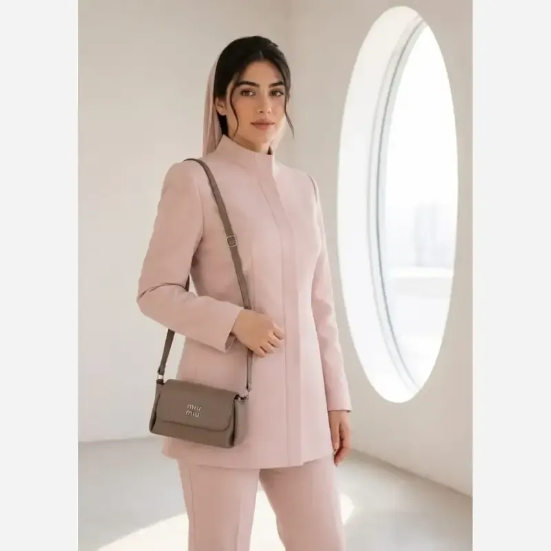 کیف پاسپورتی زنانه چرم مصنوعی ابعاد 23 در 13 سانتیمتر بند بلند - تصویر 8