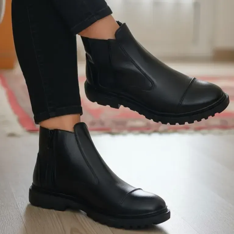 ست چرم مردانه رابو شامل نیم بوت کمربند کیف پول و جاکلیدی چرم مصنوعی مشکی - تصویر 6