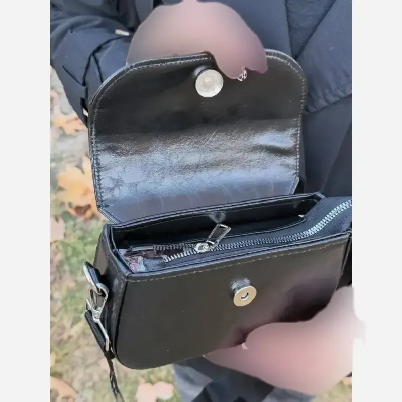 کیف اسپرت پاسپورتی ورنی زنانه دخترانه با بند دوشی قابل تنظیم - تصویر 3